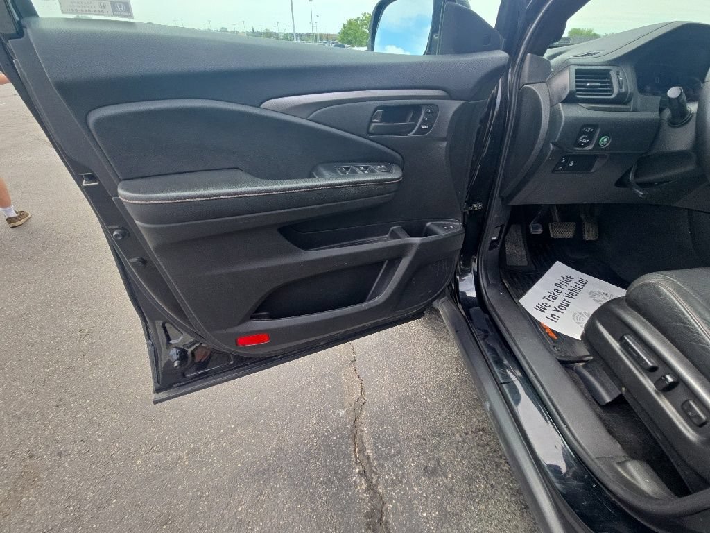 Used 2022 Honda Pilot TrailSport image 13