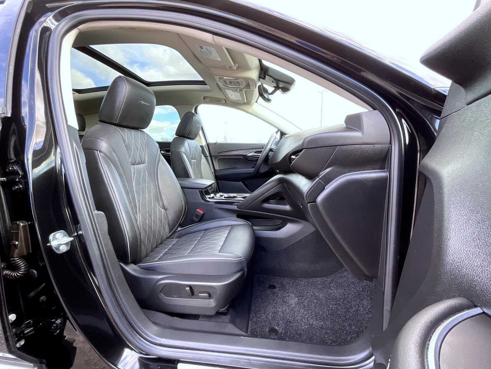 Certified 2023 Buick Envision Avenir image 15