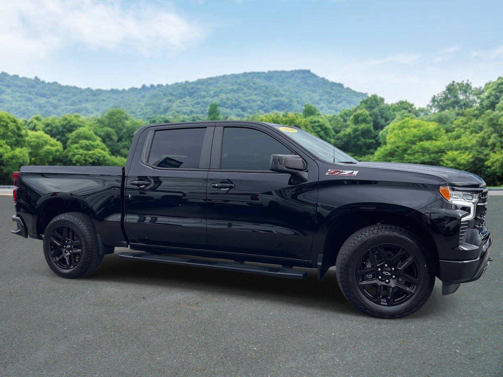 Used 2024 Chevrolet Silverado 1500 RST w/ Z71 Off-Road Package AWD/4WD image 20