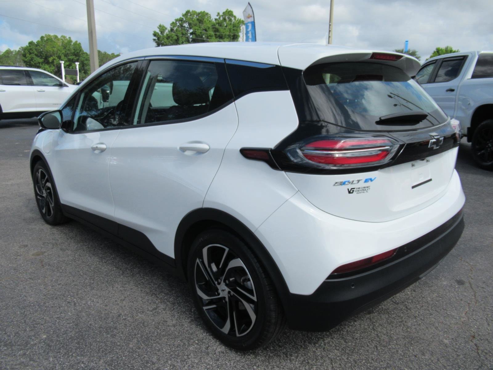 Used 2023 Chevrolet Bolt LT w/ Infotainment Package image 7