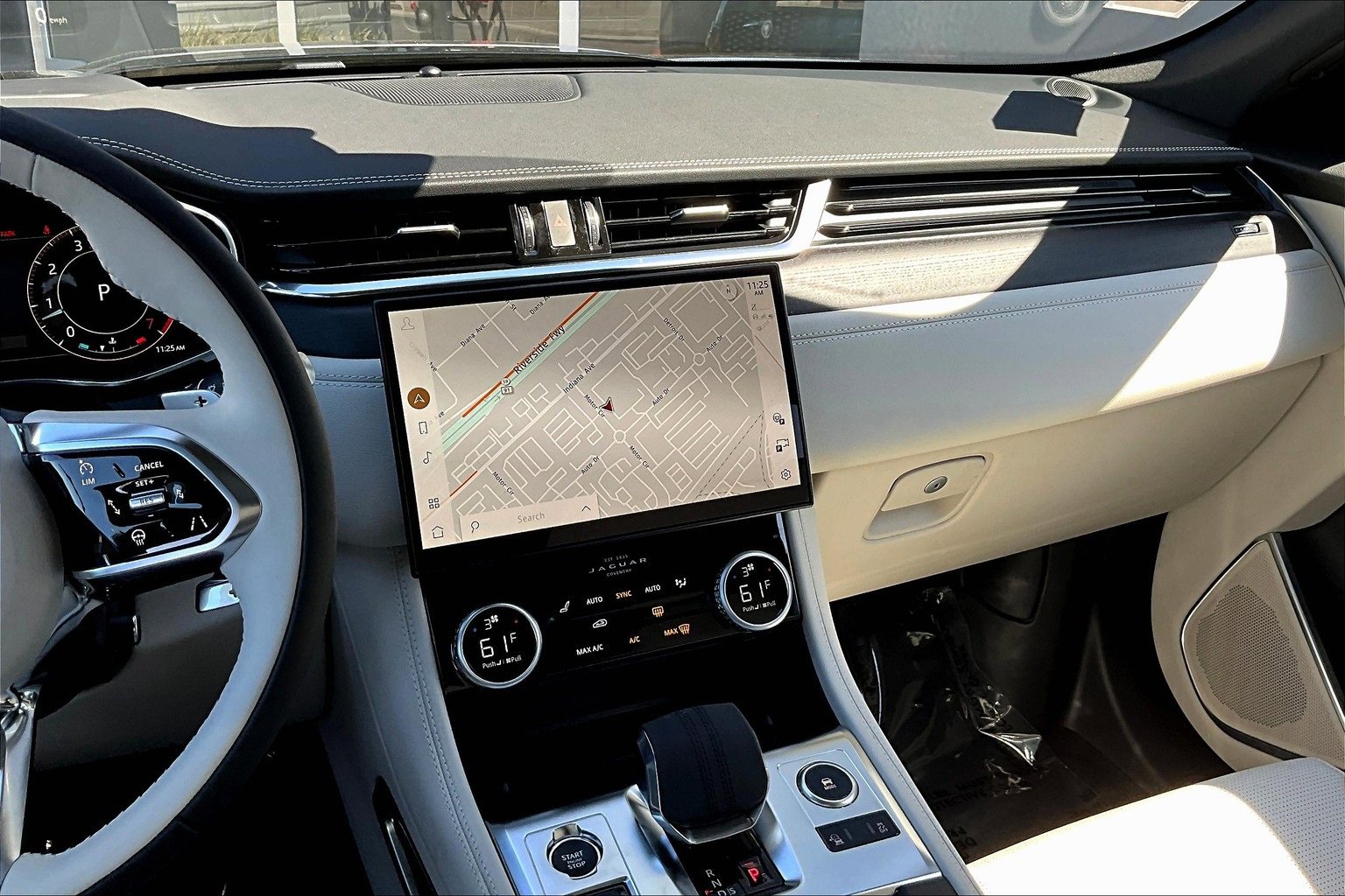 New 2026 Jaguar F-PACE R-Dynamic S image 7