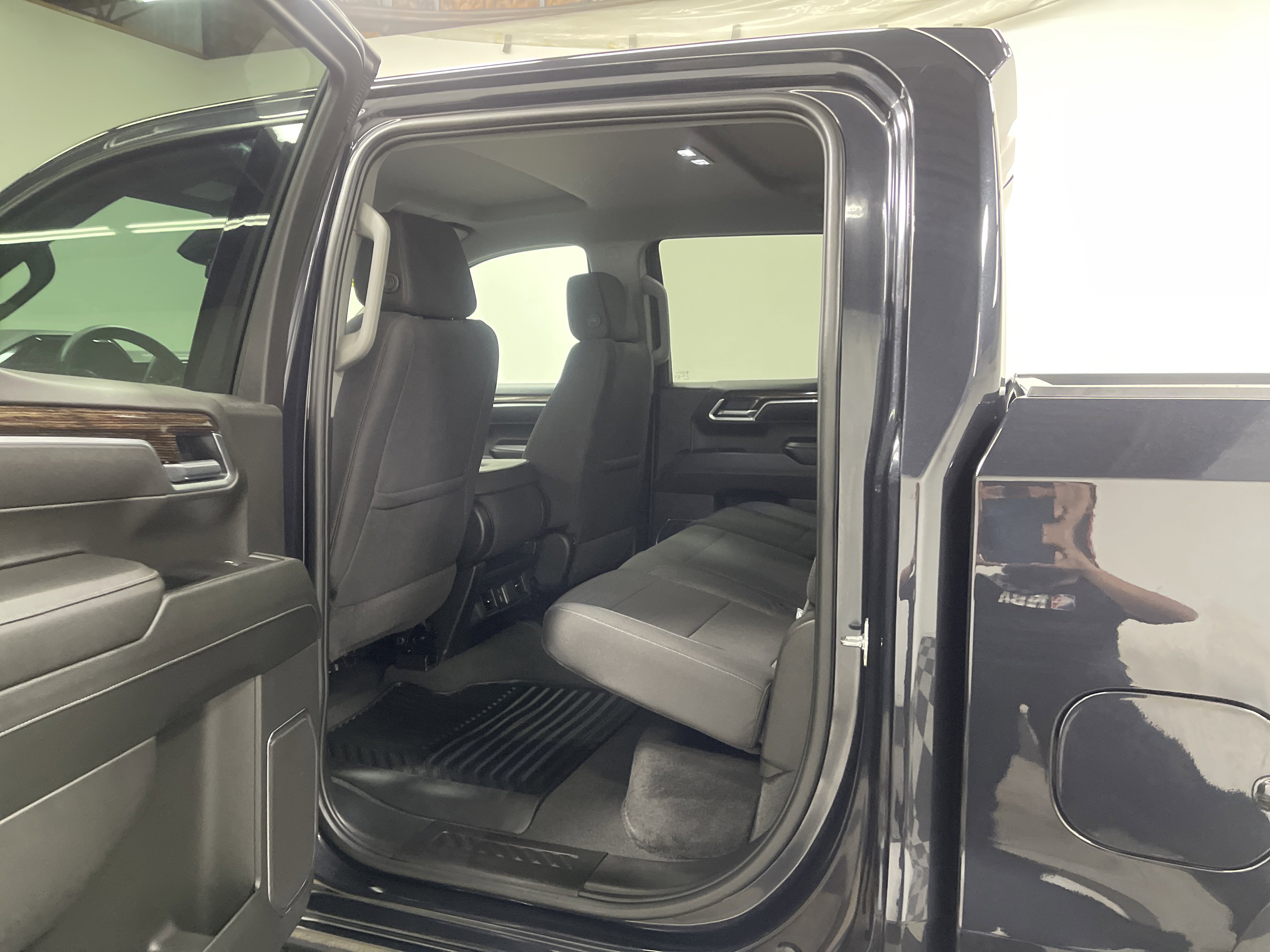 Used 2025 GMC Sierra 1500 Elevation image 11