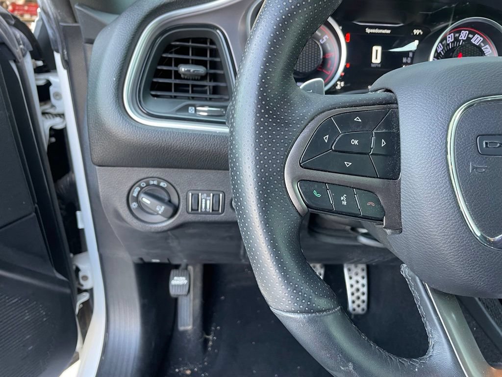 Used 2019 Dodge Challenger R/T w/ Performance Handling Group RWD image 12