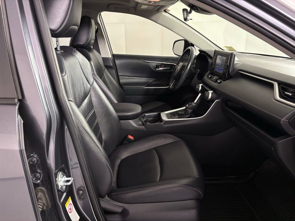 Used 2019 Toyota RAV4 XLE Premium image 44