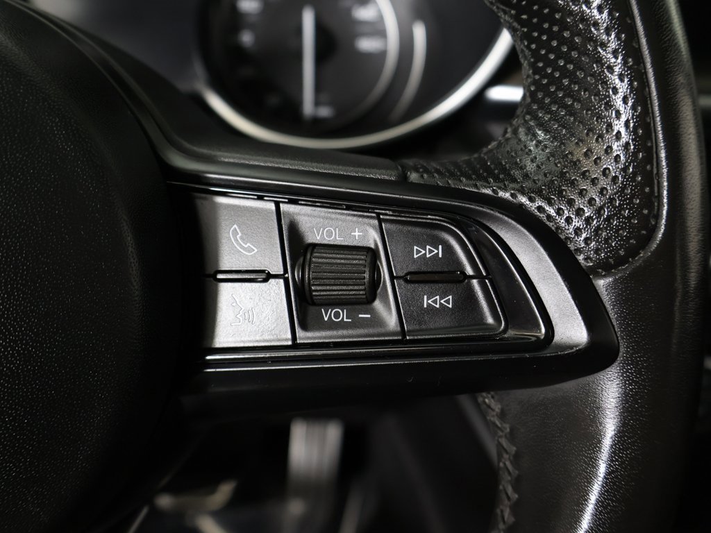 Used 2022 Alfa Romeo Stelvio Ti image 44