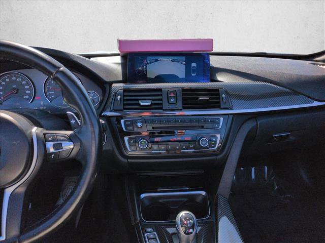 Used 2015 BMW M4 Convertible RWD image 16