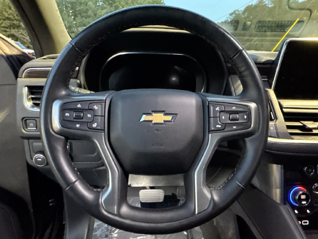 Used 2024 Chevrolet Suburban LT RWD image 16