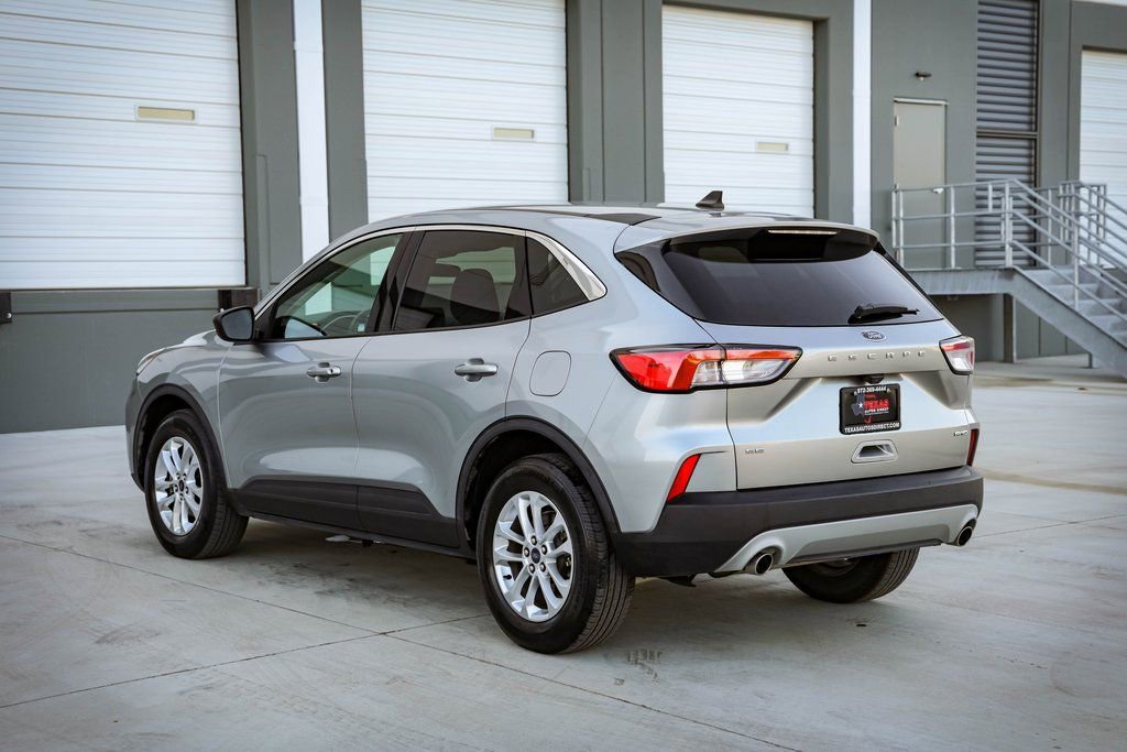 Used 2022 Ford Escape SE w/ Cold Weather Package AWD/4WD image 5