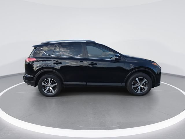 Used 2018 Toyota RAV4 XLE FWD image 9