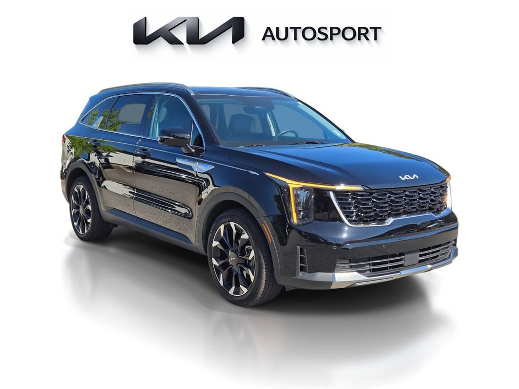 Certified 2024 Kia Sorento EX w/ Panoramic Sunroof Package image 3