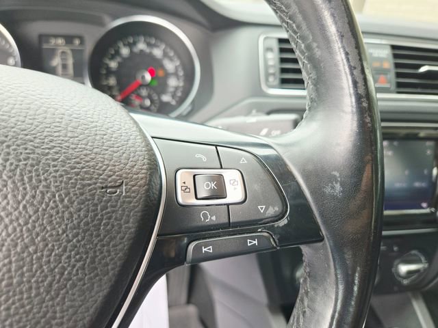 Used 2017 Volkswagen Jetta SE FWD image 23