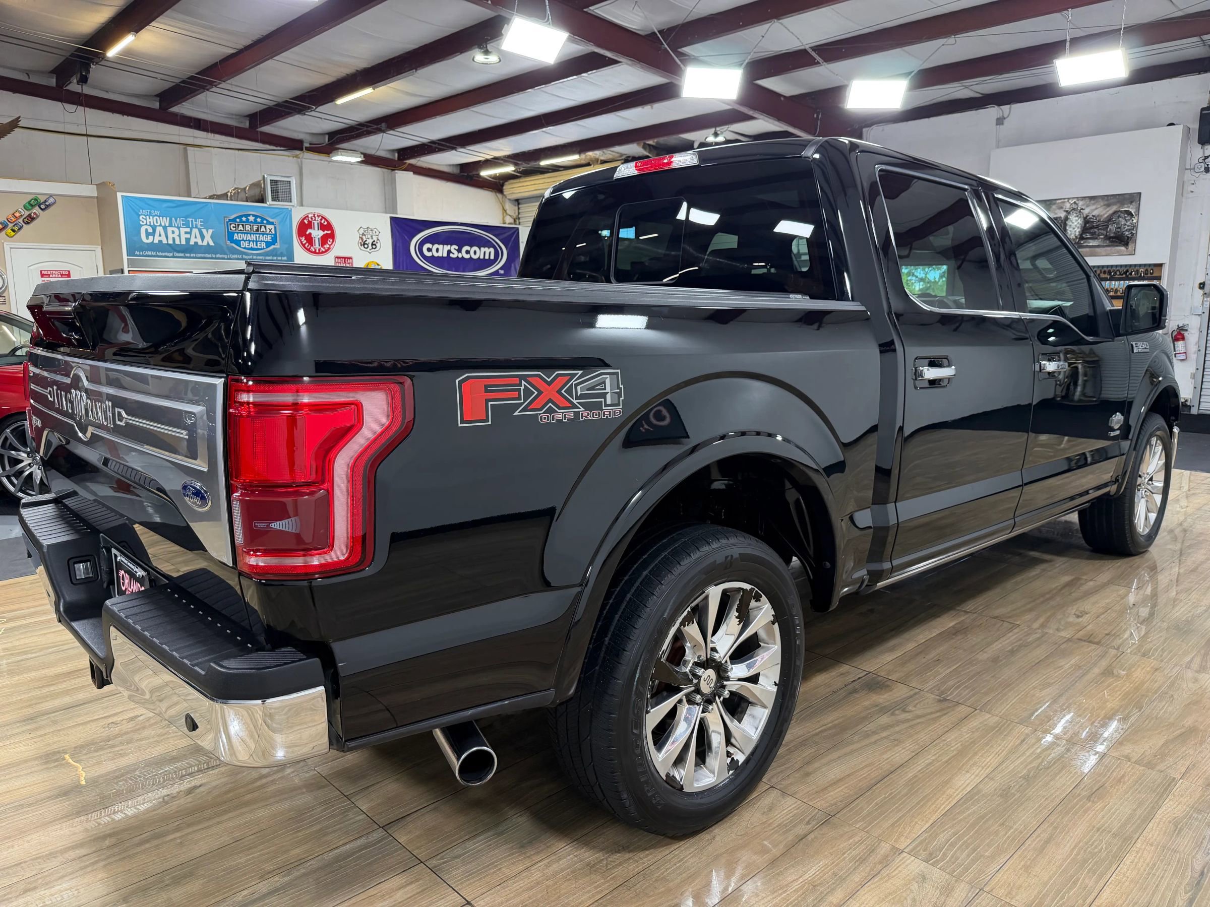 Used 2016 Ford F150 King Ranch w/ Equipment Group 601A Luxury AWD/4WD image 5