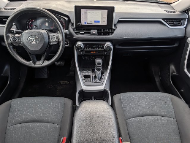 Used 2024 Toyota RAV4 XLE FWD image 11