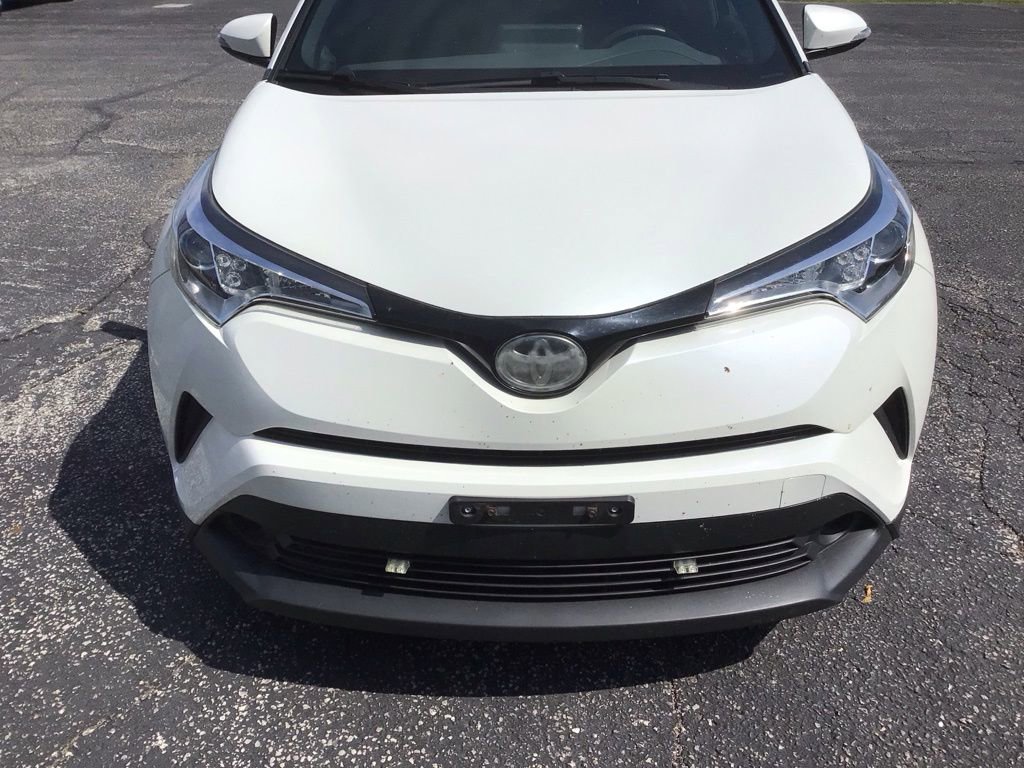 Used 2019 Toyota C-HR LE FWD image 3