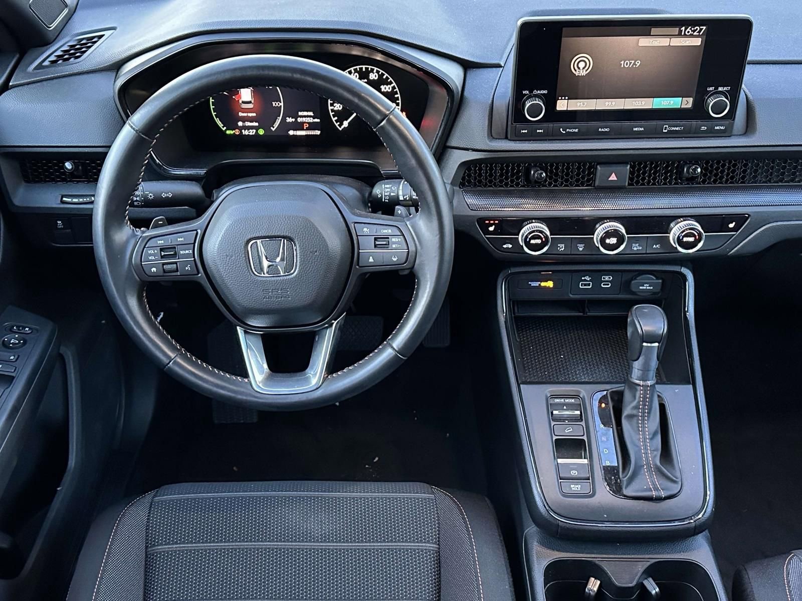 Used 2025 Honda CR-V Sport image 8