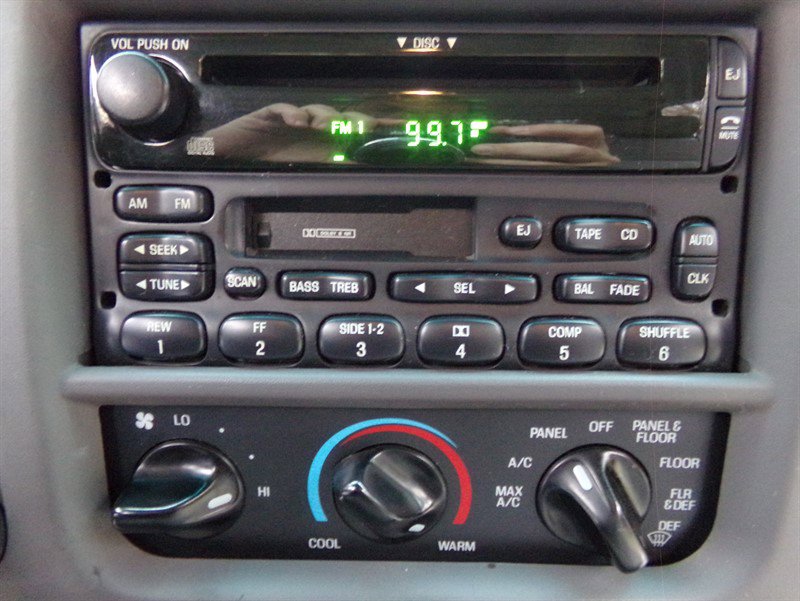 Used 2001 Ford F150 Lariat image 51