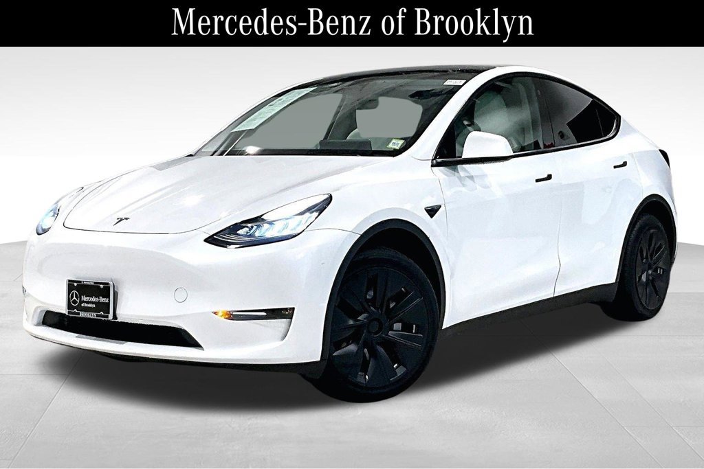 Used 2023 Tesla Model Y Long Range AWD/4WD image 2