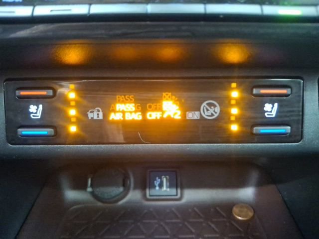 Used 2023 Toyota RAV4 Limited w/ Limited Grade Weather Package image 24