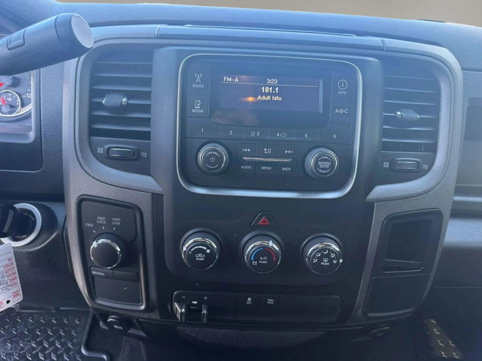 Used 2016 RAM 2500 Tradesman w/ Chrome Appearance Group AWD/4WD image 23