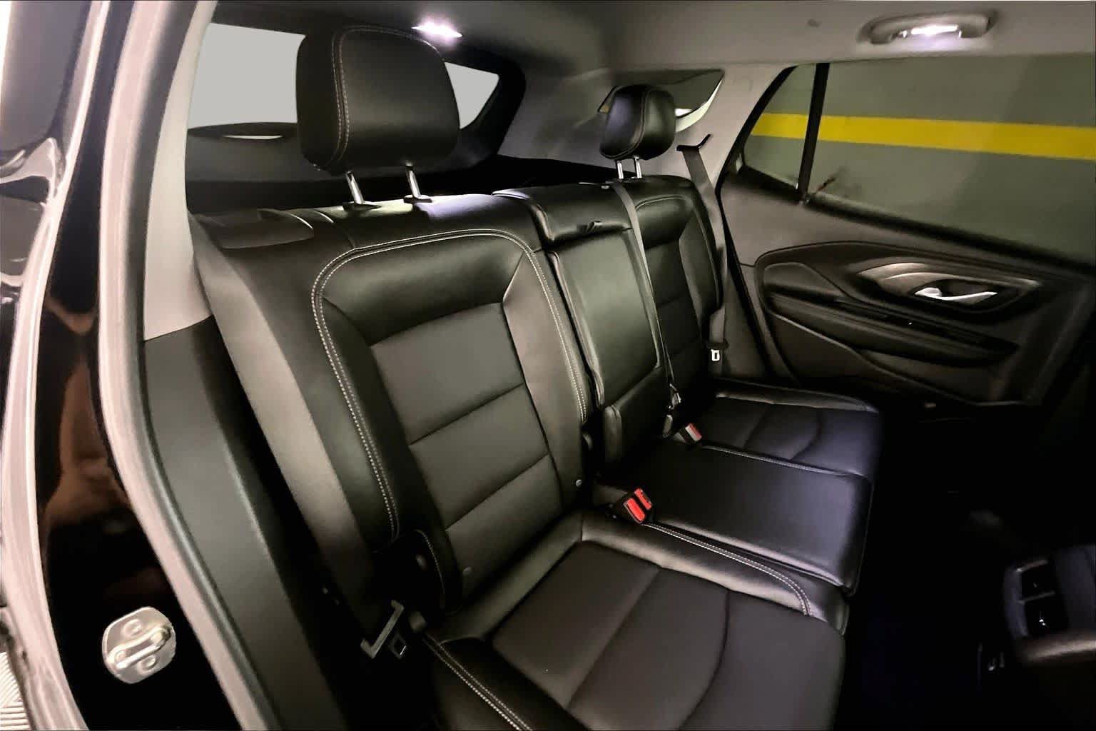 Certified 2024 GMC Terrain SLT w/ Infotainment Package II AWD/4WD image 19