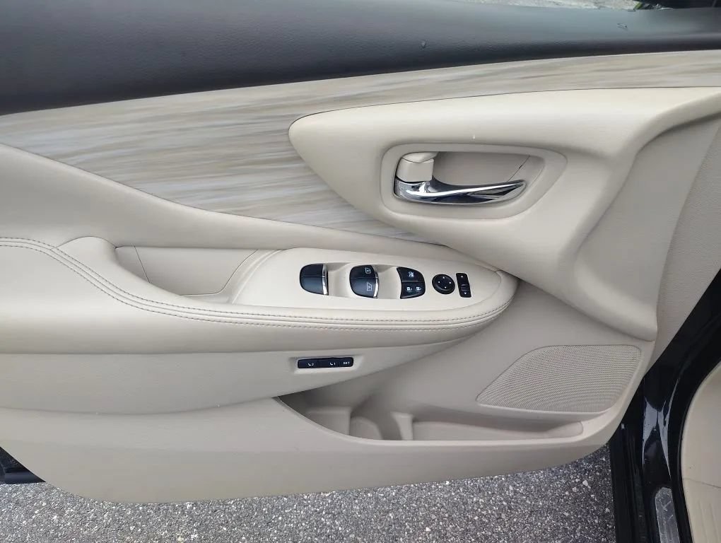 Used 2016 Nissan Murano SL AWD/4WD image 11