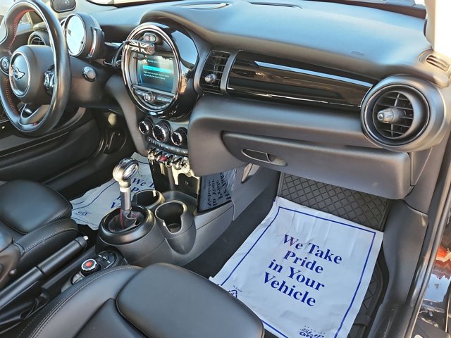 Used 2019 MINI Cooper S w/ Premium Package image 20