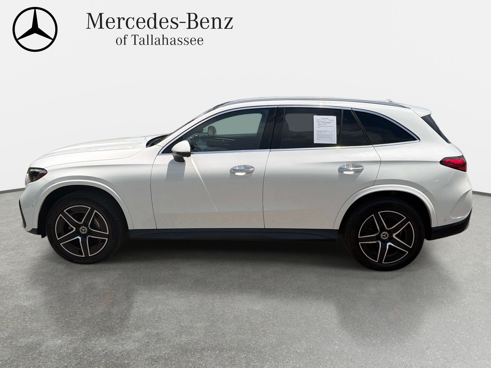 Certified 2024 Mercedes-Benz GLC 300 image 8