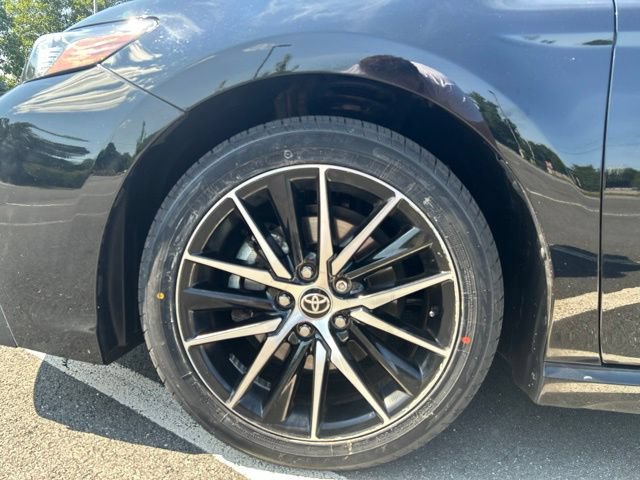 Used 2024 Toyota Camry SE AWD/4WD image 12