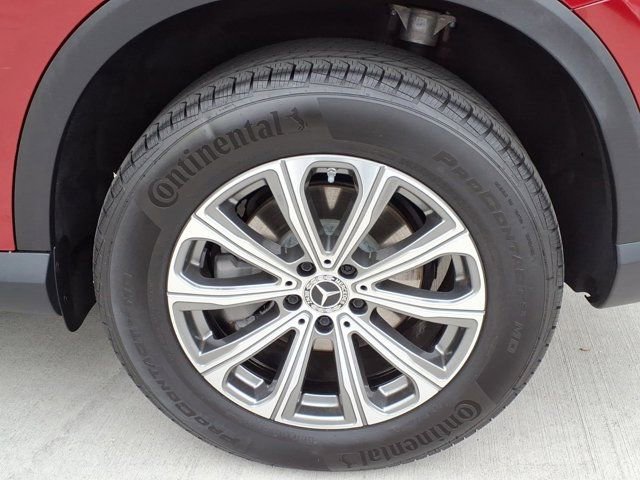 Certified 2025 Mercedes-Benz GLC 300 image 24