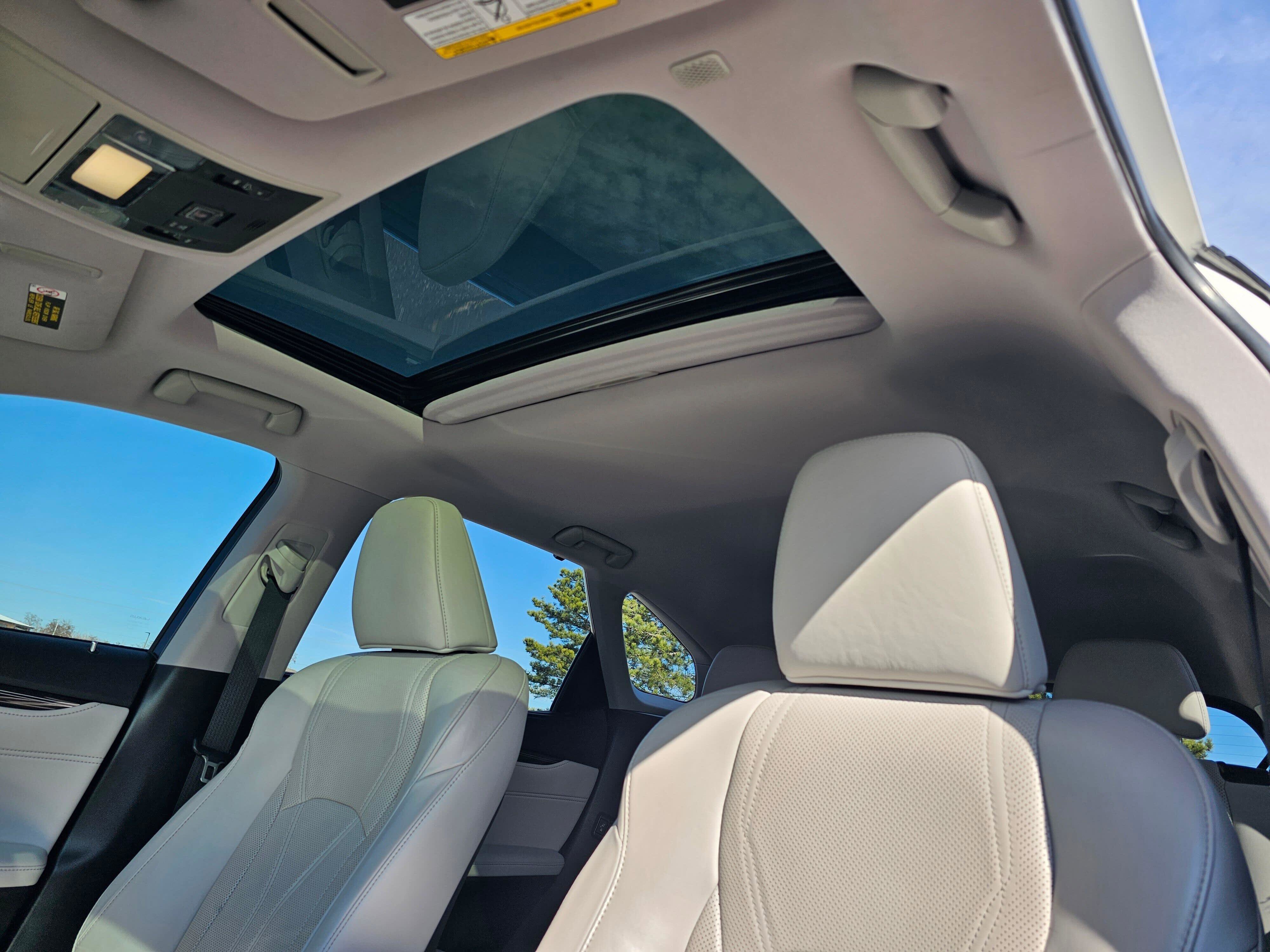 Used 2020 Lexus RX 350L Luxury w/ Accessory Package image 29