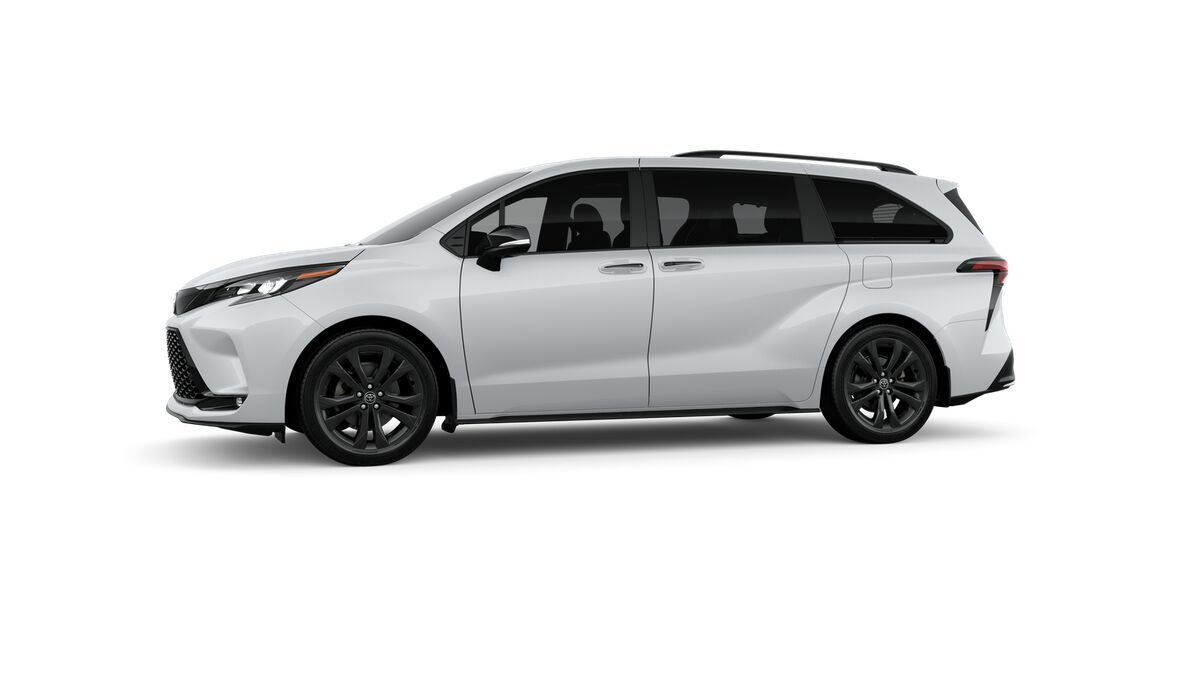 New 2026 Toyota Sienna XSE FWD image 3