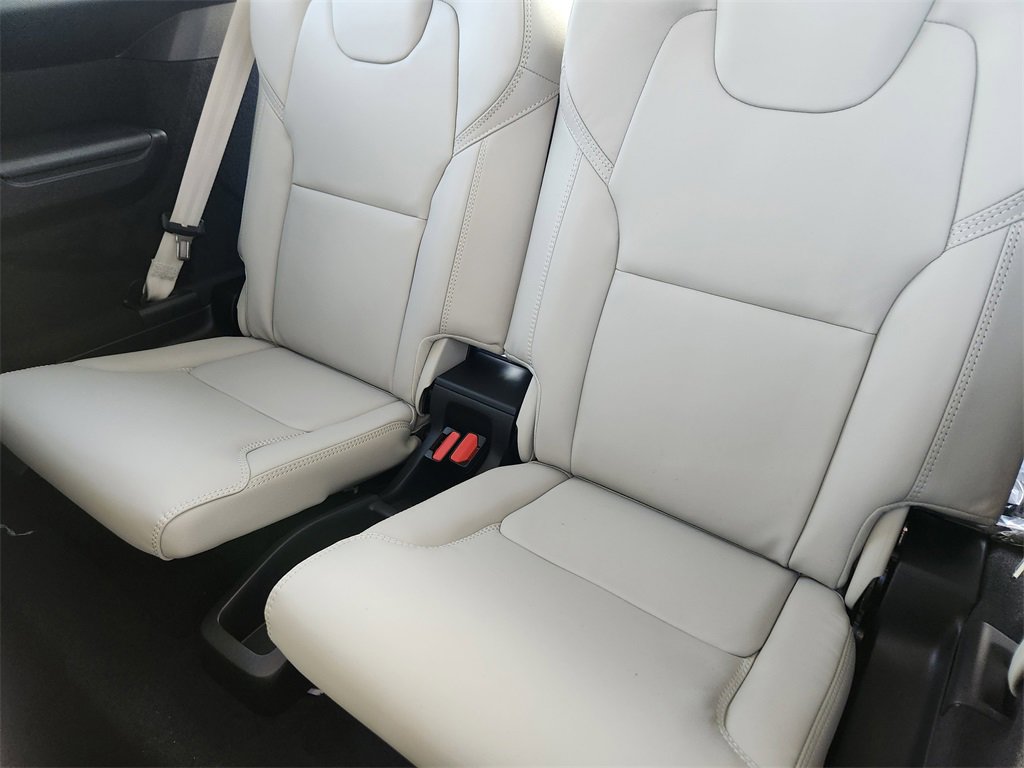New 2026 Volvo XC90 T8 Ultra image 18