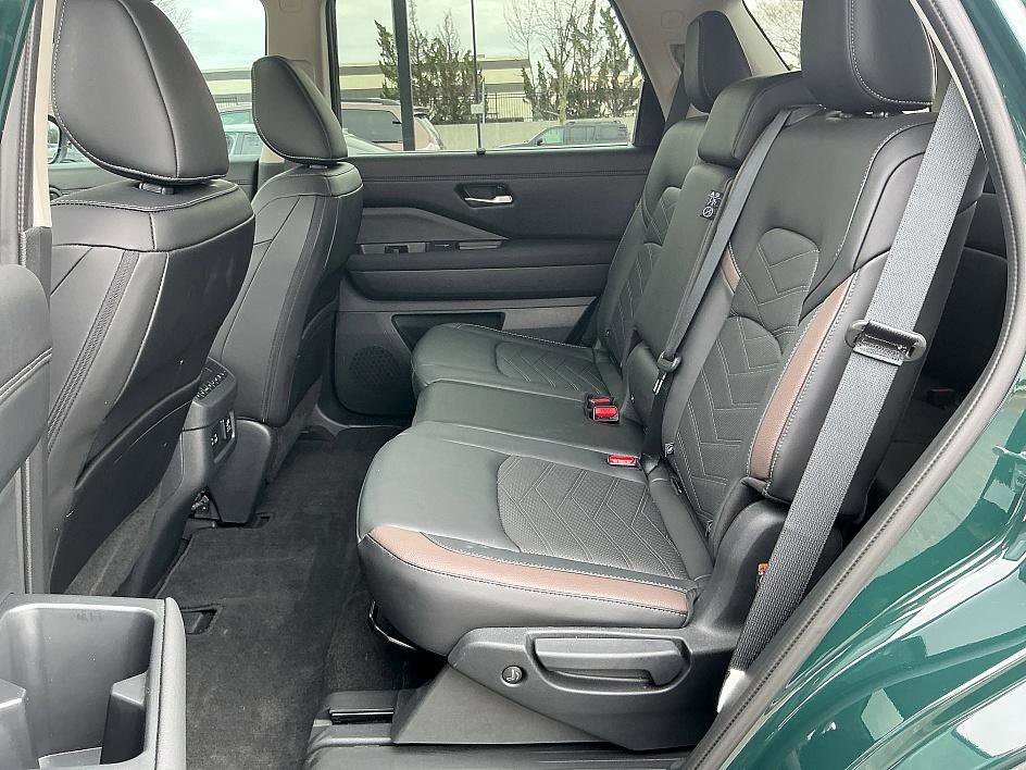 Certified 2024 Nissan Pathfinder Platinum w/ Cargo Package image 24