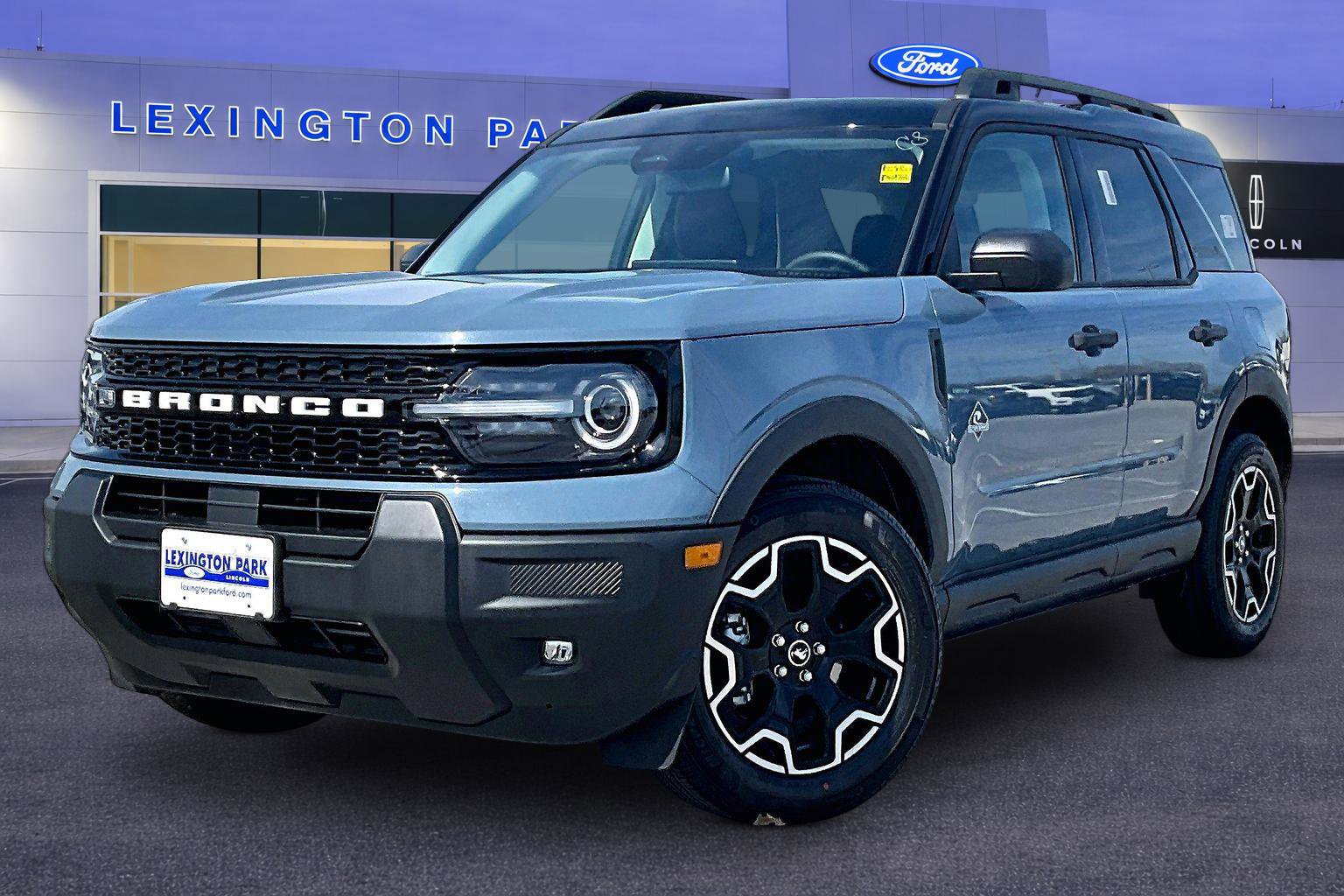 New 2026 Ford Bronco Sport Outer Banks AWD/4WD image 2