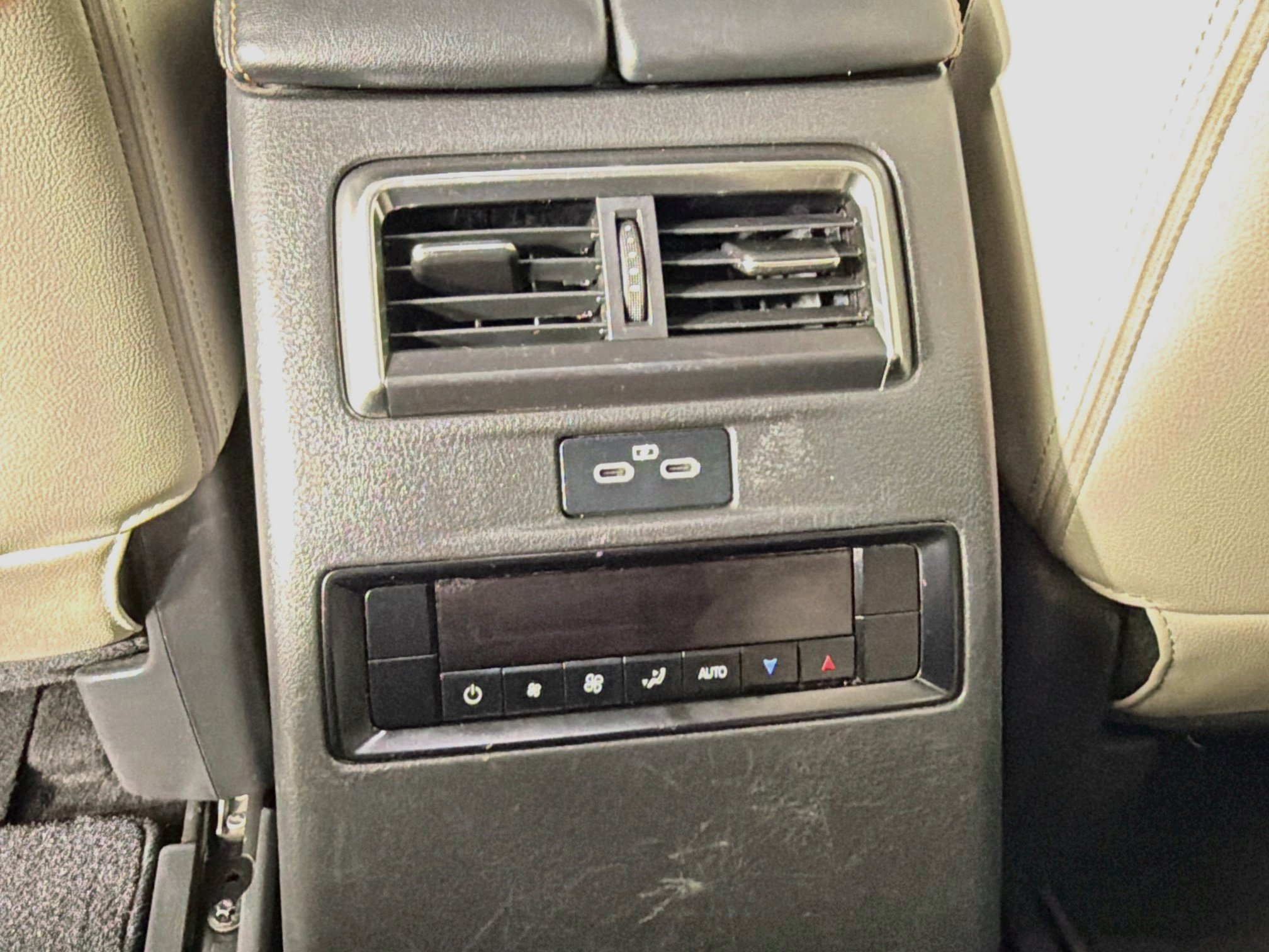 Used 2024 MAZDA CX-90 Plug-In Hybrid w/ Preferred AWD/4WD image 27