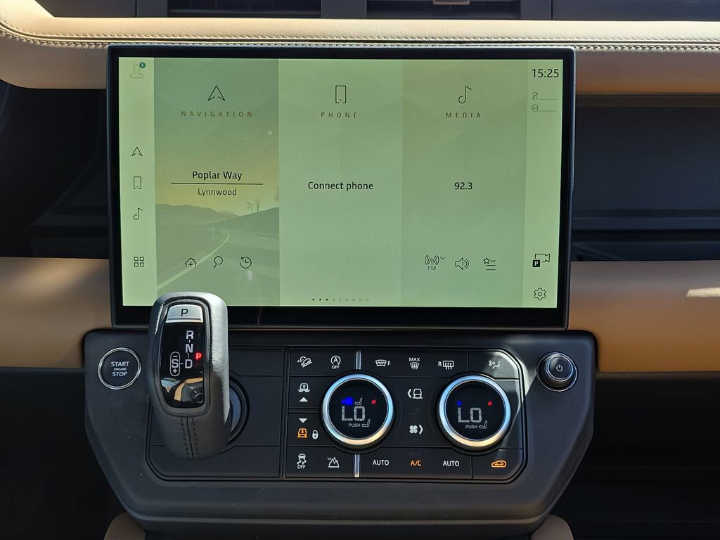 New 2026 Land Rover Defender 110 X-Dynamic SE image 19