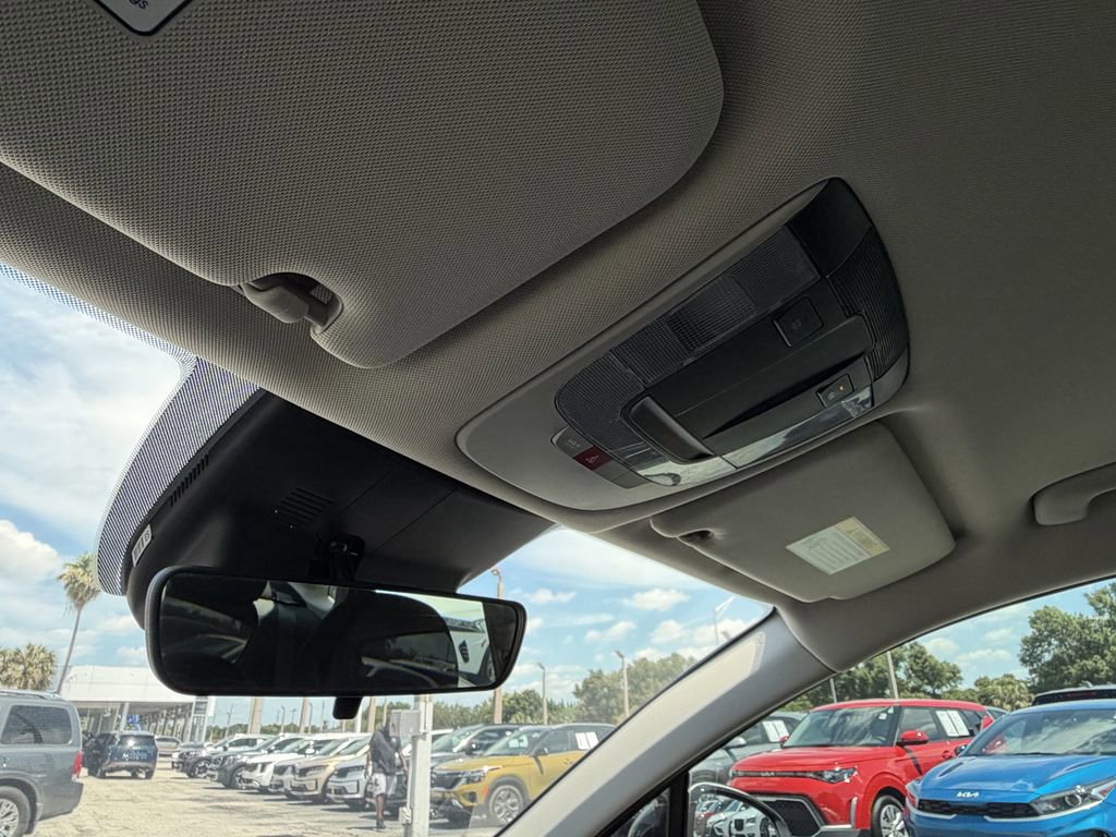 Used 2025 Kia K5 LXS FWD image 32