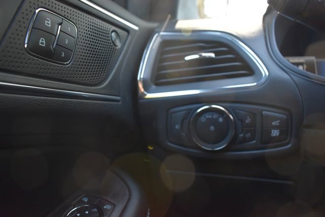 Used 2022 Ford Edge ST w/ Equipment Group 401A image 27