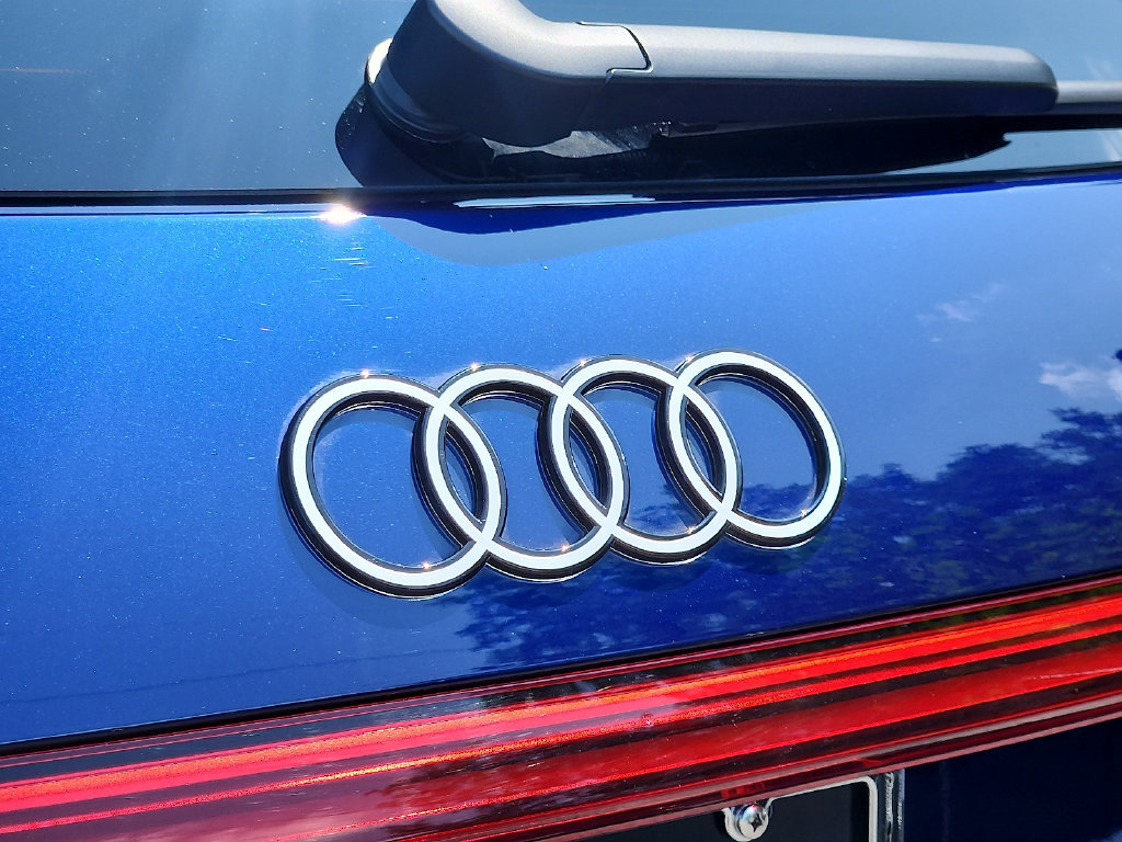 Used 2025 Audi Q5 Premium w/ Convenience Package AWD/4WD image 30