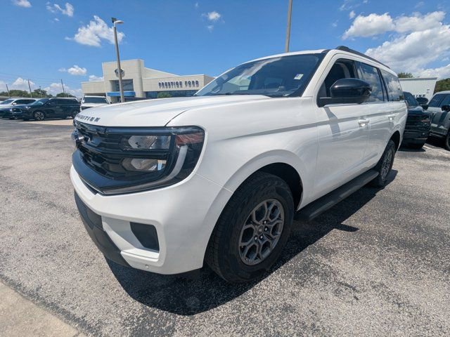 Used 2025 Ford Expedition Active RWD image 9