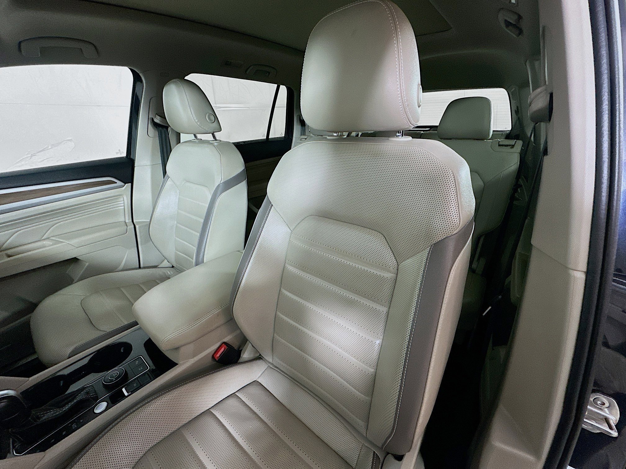 Used 2021 Volkswagen Atlas SEL Premium image 21