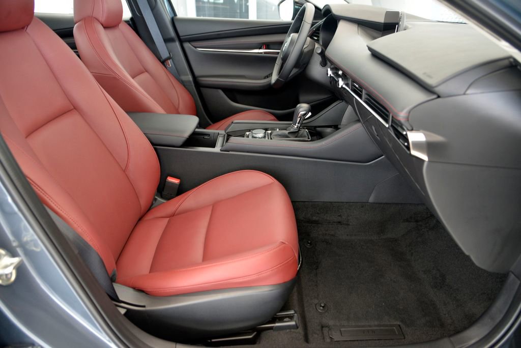 Used 2026 MAZDA MAZDA3 Carbon image 30