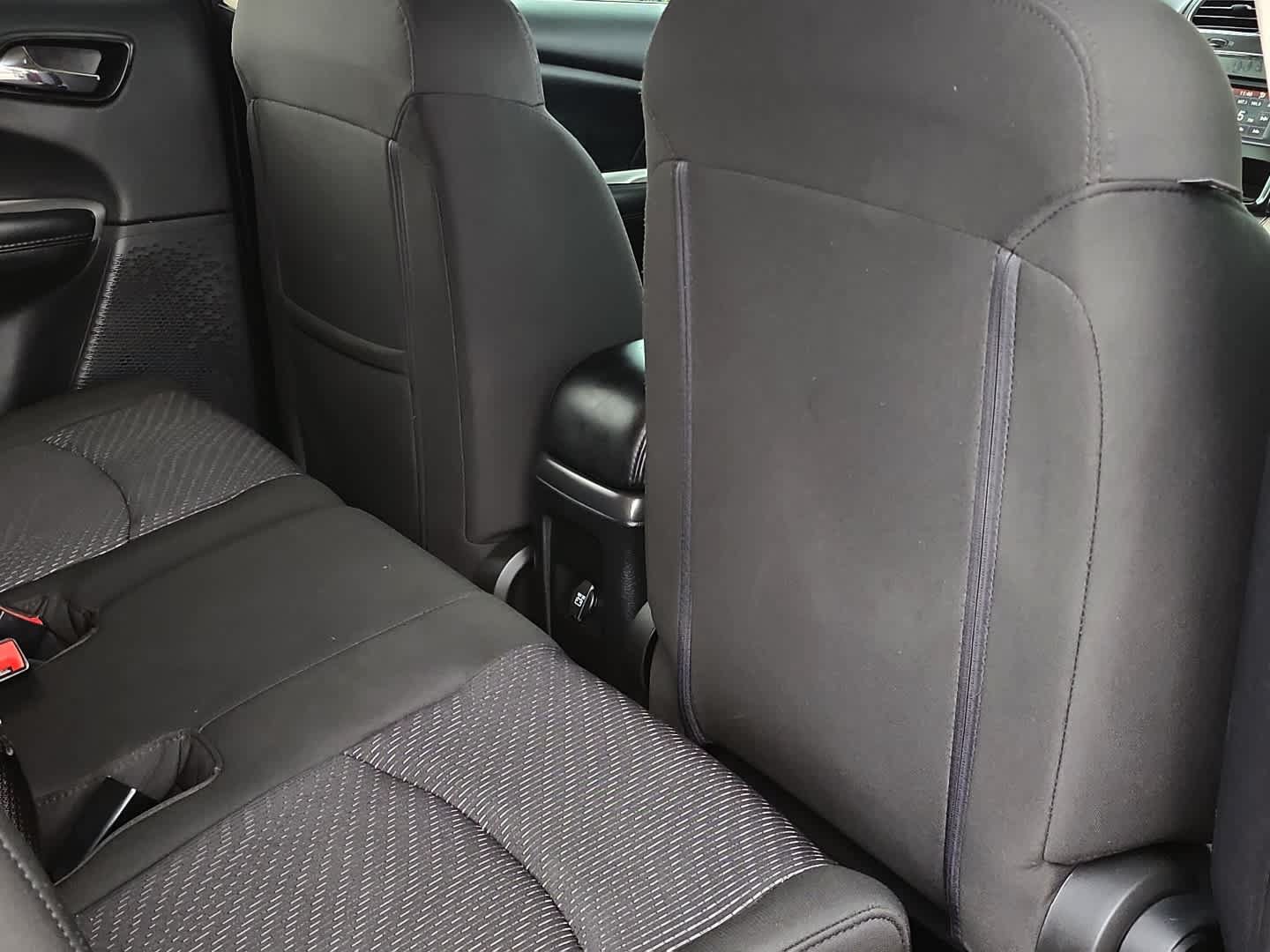 Used 2020 Dodge Journey SE FWD image 24