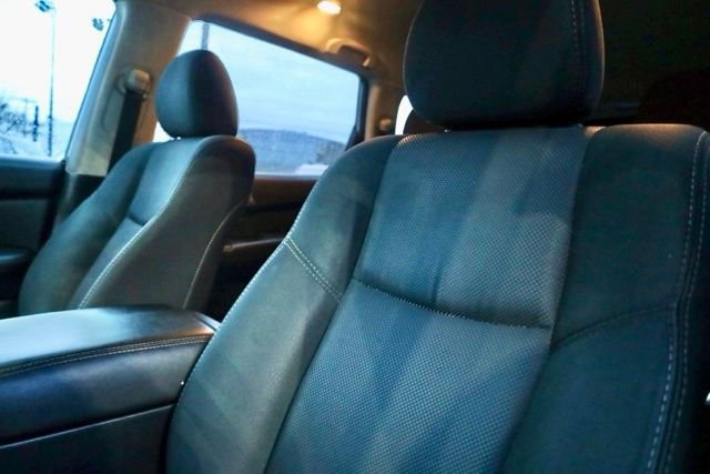 Used 2019 Nissan Pathfinder SV image 19