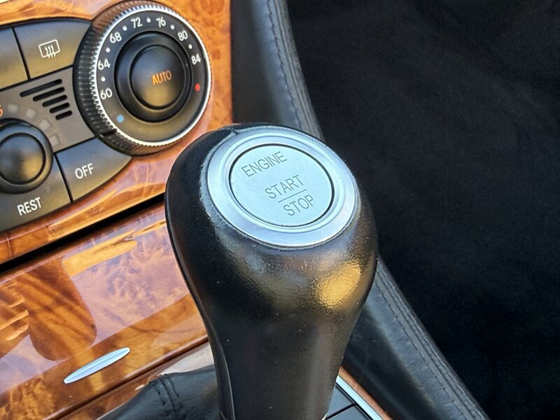Used 2006 Mercedes-Benz SL 65 AMG image 27