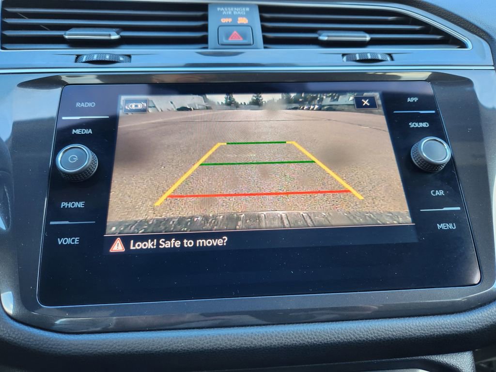 Certified 2024 Volkswagen Tiguan SE R-Line image 23
