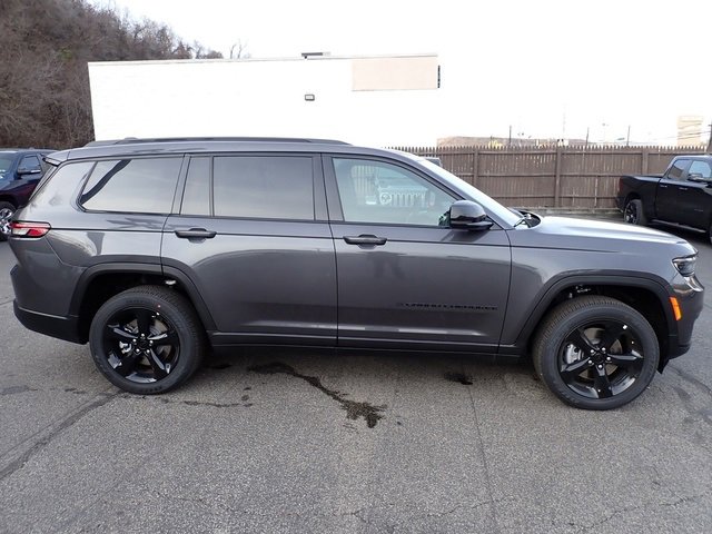 New 2025 Jeep Grand Cherokee L Altitude image 8