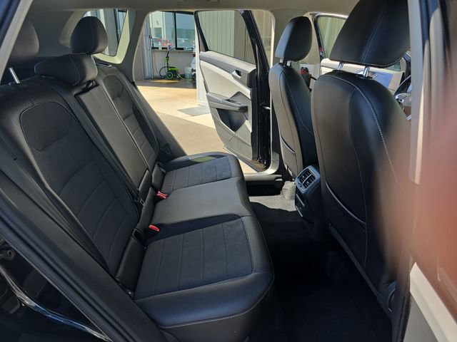 Used 2022 Volkswagen Taos SE FWD image 15