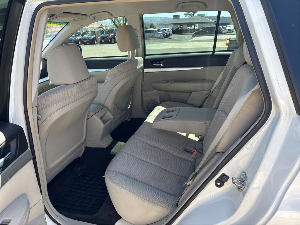 Used 2012 Subaru Outback 2.5i w/ Alloy Wheel Pkg AWD/4WD image 10