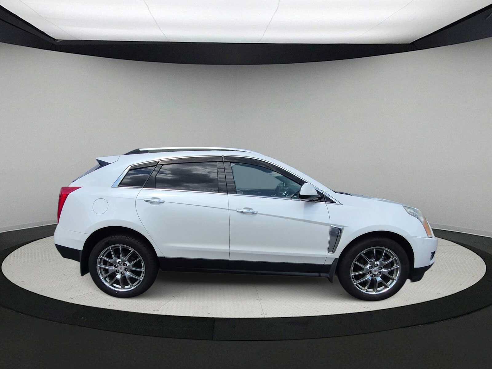 Used 2014 Cadillac SRX Performance w/ Driver Awareness Package FWD image 9